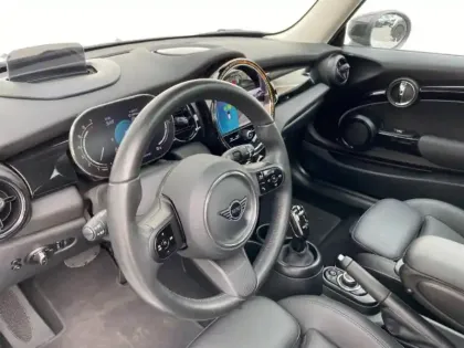 Photo 5 Mini Mini  Cooper 136ch Edition Premium Plus BVA7