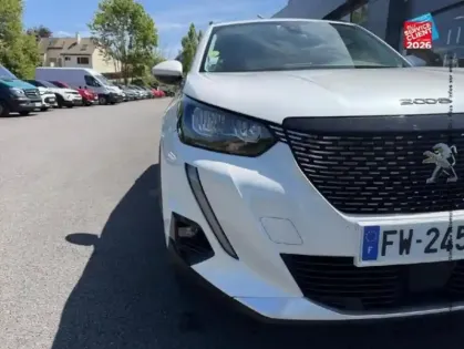 Photo 12 Peugeot 2008  1.5 BlueHDi 130ch S&S Allure Business EAT8