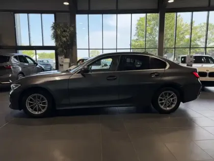 Photo 17 BMW Serie 3 Série 3 320dA 190ch Business Design