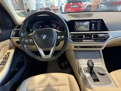 Photo 22 BMW Serie 3 Série 3 320dA 190ch Business Design