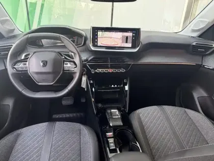 Photo 9 Peugeot 208  1.2 Hybrid 110ch Allure e-DCS6