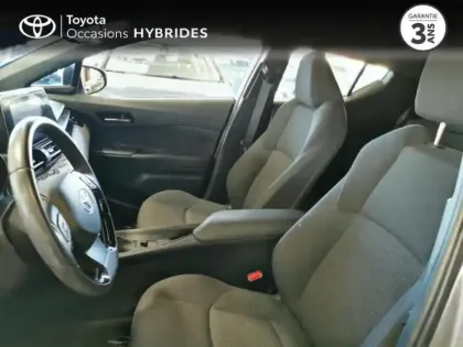 Photo 7 Toyota C-HR  122h Dynamic 2WD E-CVT RC18