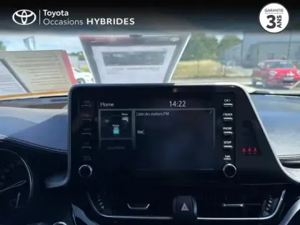 Photo 14 Toyota C-HR  1.8 Hybride 122ch Dynamic Ultimate E-CVT
