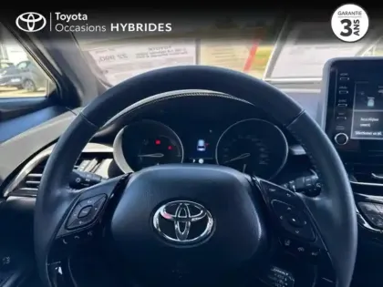 Photo 12 Toyota C-HR  1.8 Hybride 122ch Dynamic Ultimate E-CVT