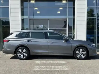 Photo 5 Volkswagen Passat  SW 1.5 eTSI 150ch Life Plus DSG7