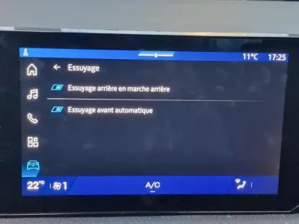 Photo 30 Renault Clio VI techno full hybrid E-Tech 160 ch
