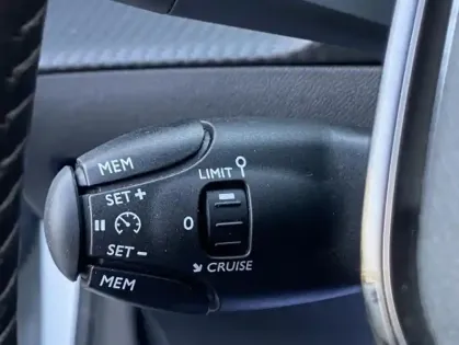 Photo 15 Peugeot 208 II PureTech 100 S&S Style