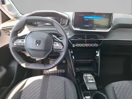 Photo 7 Peugeot 208  Hybrid 110 ch e-DCS6