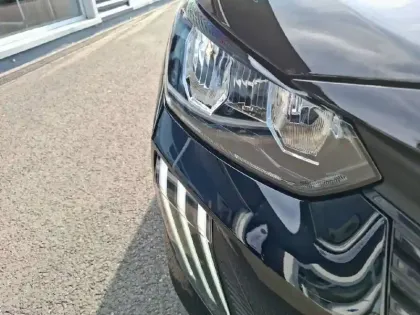 Photo 15 Peugeot 208  Hybrid 110 ch e-DCS6