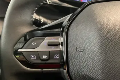 Photo 20 Peugeot 308  Plug-in Hybrid 195 ch e-DCS7
