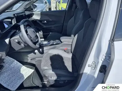 Photo 10 Peugeot 2008  Hybrid 145 e-DCS6