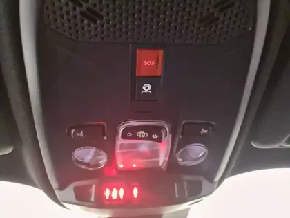 Photo 49 Peugeot 2008  Hybrid 145 e-DCS6