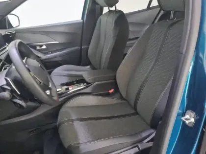 Photo 35 Peugeot 2008  Hybrid 145 e-DCS6