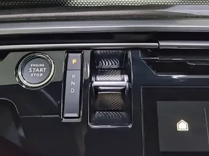 Photo 14 Peugeot 3008  Electrique 210 ch 73 kWh