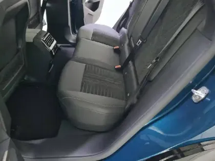 Photo 12 Peugeot 3008  Electrique 210 ch 73 kWh