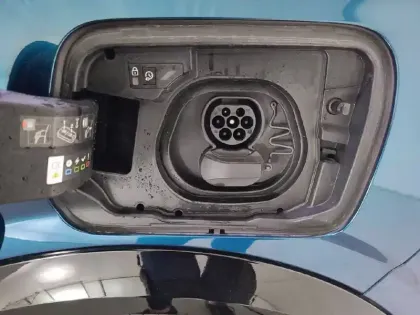 Photo 21 Peugeot 3008  Electrique 210 ch 73 kWh