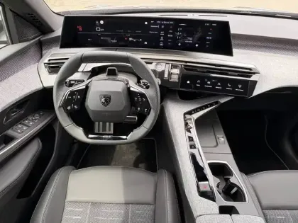 Photo 17 Peugeot 3008  Hybrid 145 e-DCS6
