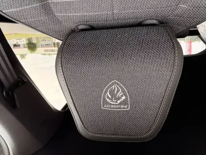Photo 28 Peugeot 3008  Hybrid 145 e-DCS6