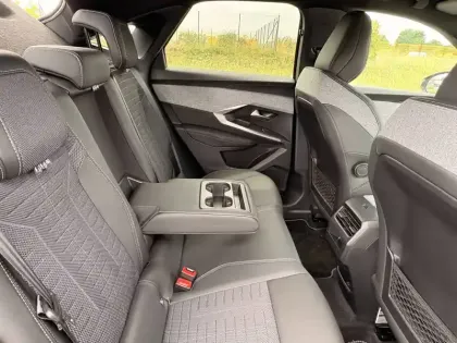 Photo 11 Peugeot 3008  Hybrid 145 e-DCS6