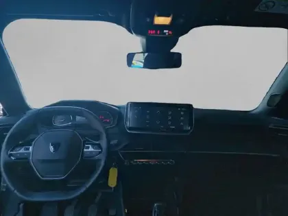 Photo 7 Peugeot 2008  PureTech 100 S&S BVM6