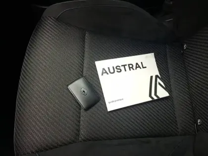 Photo 41 Renault Austral  E-Tech hybrid 200