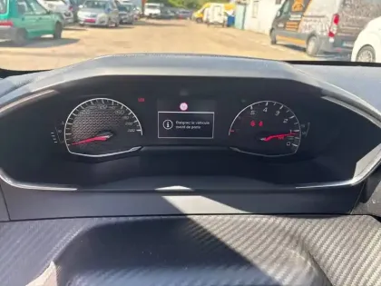Photo 24 Peugeot 208  PureTech 100 S&S BVM6