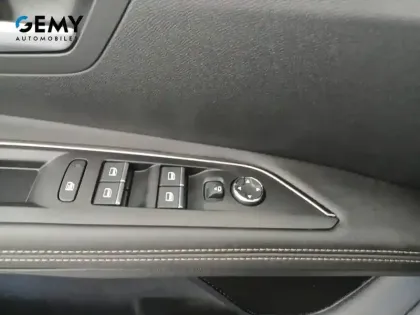 Photo 15 Peugeot 3008  Hybrid 225 e-EAT8