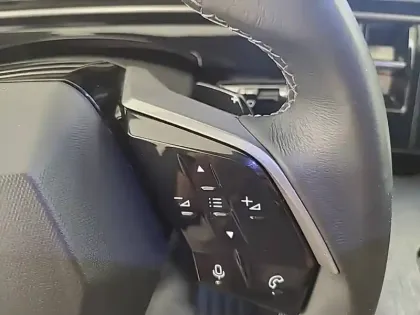 Photo 44 Peugeot 3008  Hybrid 145 e-DCS6