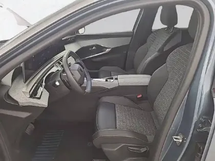 Photo 10 Peugeot 3008  Hybrid 145 e-DCS6