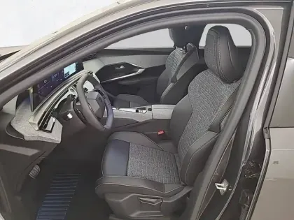 Photo 10 Peugeot 5008  Hybrid 145 ch e-DCS6