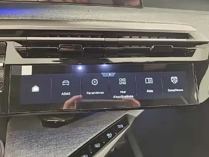 Photo 22 Peugeot 5008  Hybrid 145 ch e-DCS6