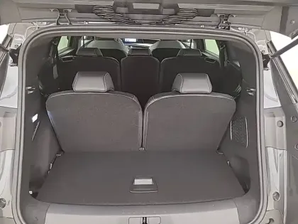 Photo 5 Peugeot 5008  Hybrid 145 ch e-DCS6