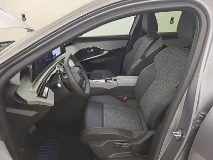 Photo 10 Peugeot 3008  Hybrid 145 e-DCS6