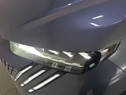 Photo 15 Peugeot 3008  Electrique 210 ch 73 kWh