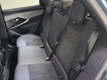 Photo 11 Peugeot 3008  Electrique 210 ch 73 kWh