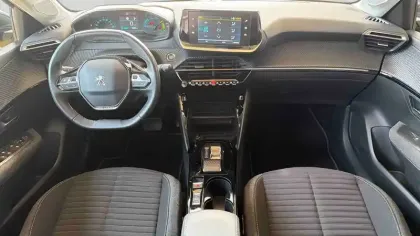 Photo 19 Peugeot 208  Electrique 50 kWh 136ch