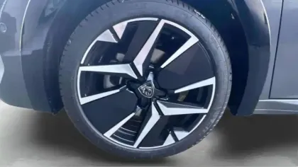 Photo 9 Peugeot 208  Turbo 100 ch BVM6