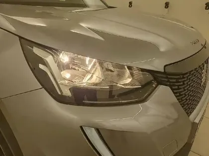 Photo 15 Peugeot 2008  PureTech 100 S&S BVM6