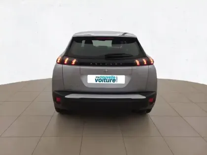 Photo 32 Peugeot 2008  PureTech 100 S&S BVM6