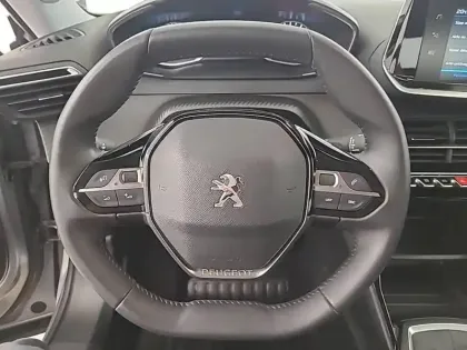 Photo 36 Peugeot 2008  PureTech 100 S&S BVM6