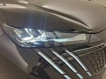 Photo 15 Peugeot 5008  Hybrid 145 ch e-DCS6