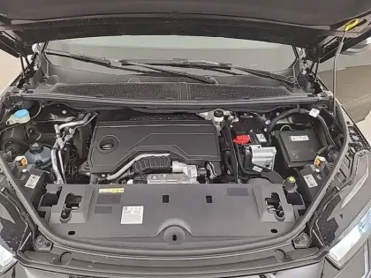 Photo 30 Peugeot 5008  Hybrid 145 ch e-DCS6