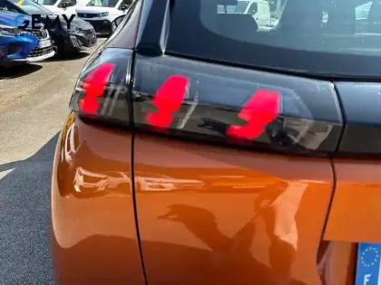 Photo 24 Peugeot 2008  Electrique 136 ch