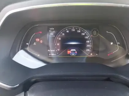 Photo 12 Renault Captur  TCe 140 EDC - 21