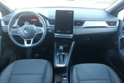 Photo 8 Renault Captur  E-Tech full hybrid 145 ch