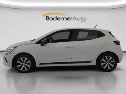 Photo 16 Renault Clio  E-Tech full hybrid 145