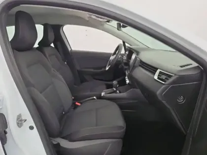 Photo 28 Renault Clio  E-Tech full hybrid 145