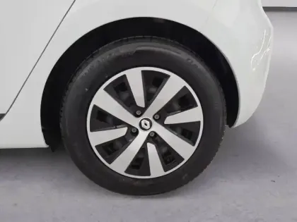 Photo 34 Renault Clio  E-Tech full hybrid 145