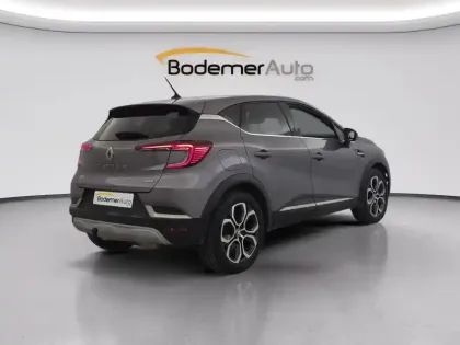 Photo 13 Renault Captur  E-Tech Plug-in 160 - 21