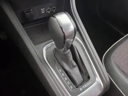 Photo 30 Renault Captur  E-Tech Plug-in 160 - 21